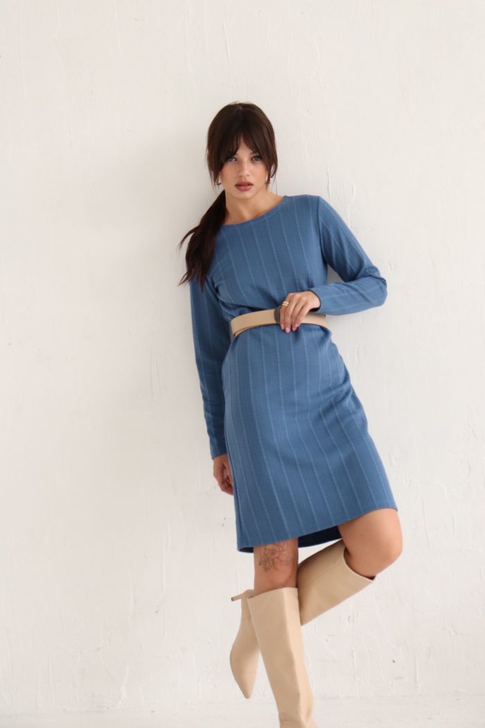 Платье-свитер с косами голубое