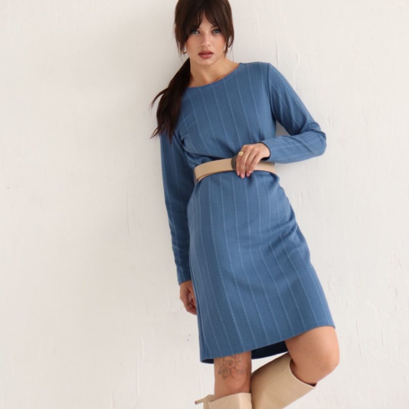 Платье-свитер с косами голубое