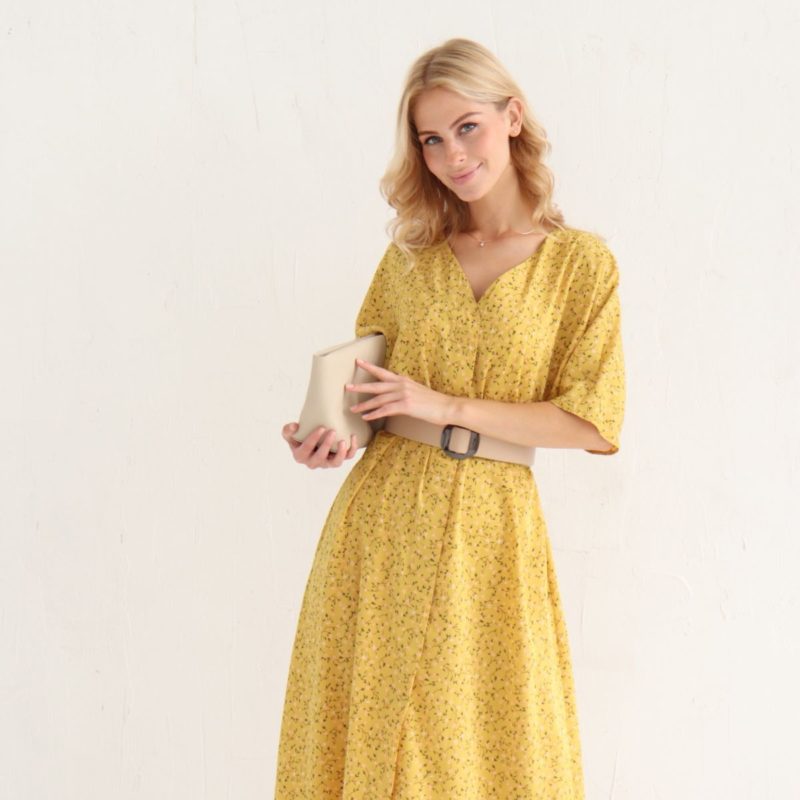7156 Платье-кафтан жёлтое в цветочек